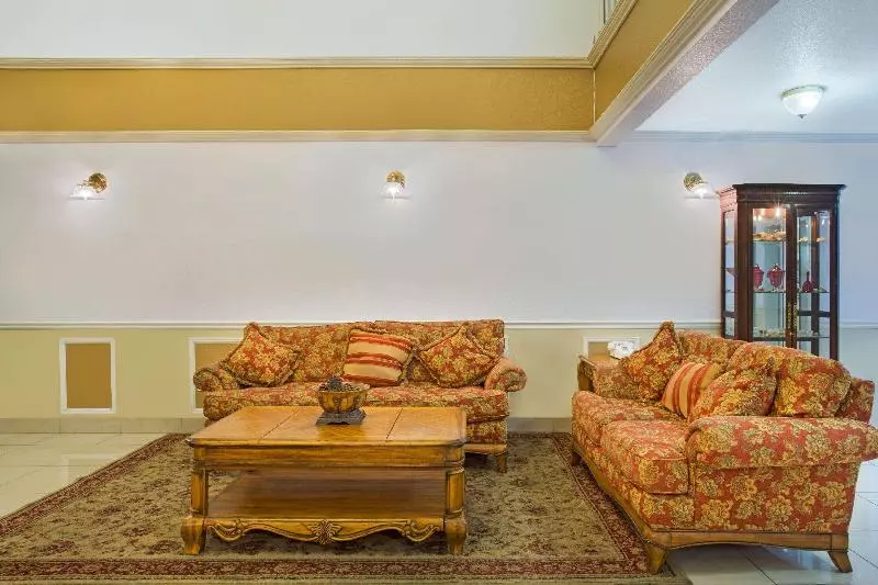 فندق Super 8 By Wyndham Oroville