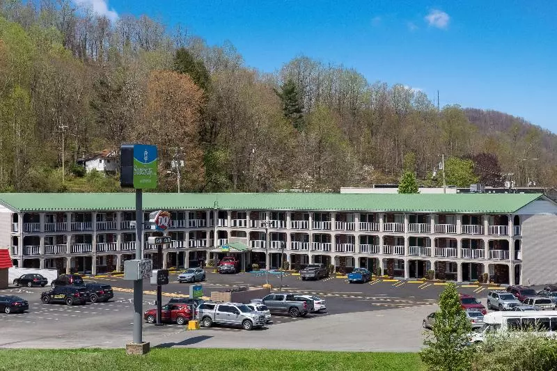 Surestay Hotel By Best Western Summersville