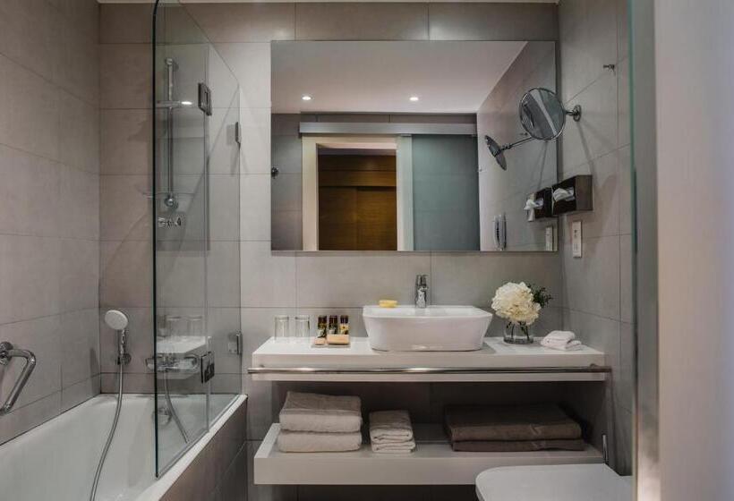 בית מלון כפרי Alion Beach