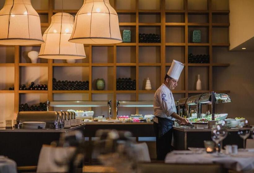 בית מלון כפרי Alion Beach