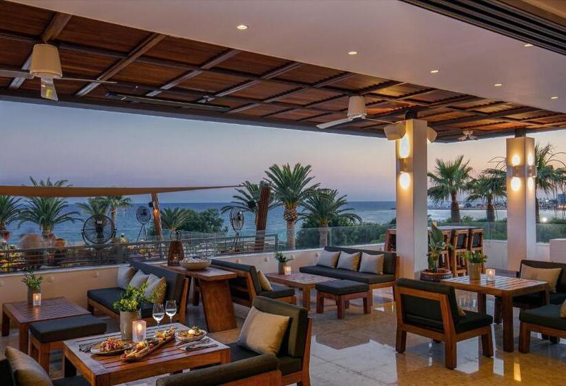 בית מלון כפרי Alion Beach