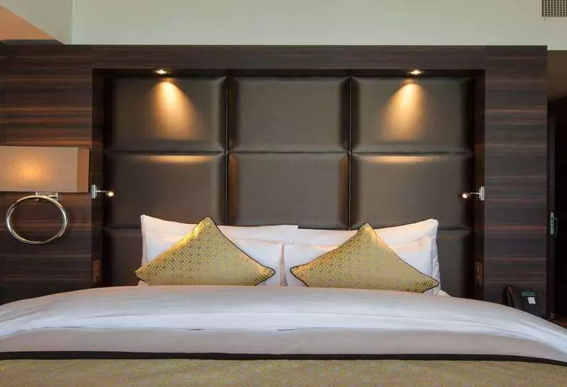 Best Western Premier Hotel Beaulac