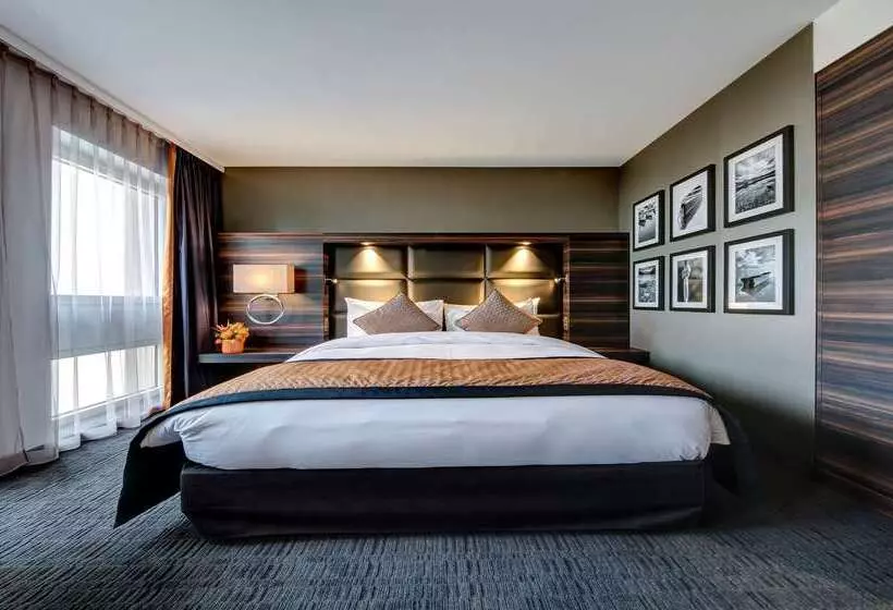 Best Western Premier Hotel Beaulac