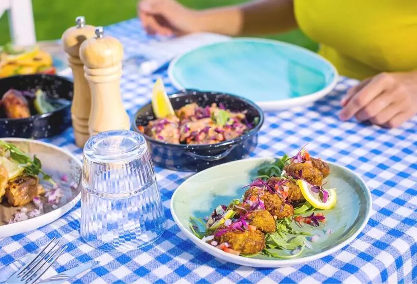 Отель Cavo Maris Beach