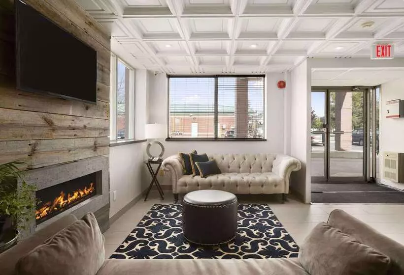 酒店 Days Inn By Wyndham Stouffville