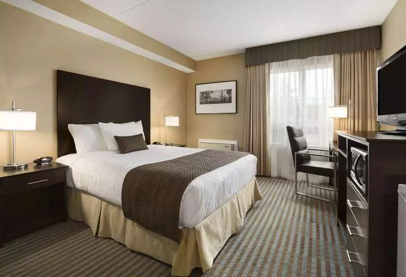 酒店 Days Inn By Wyndham Stouffville