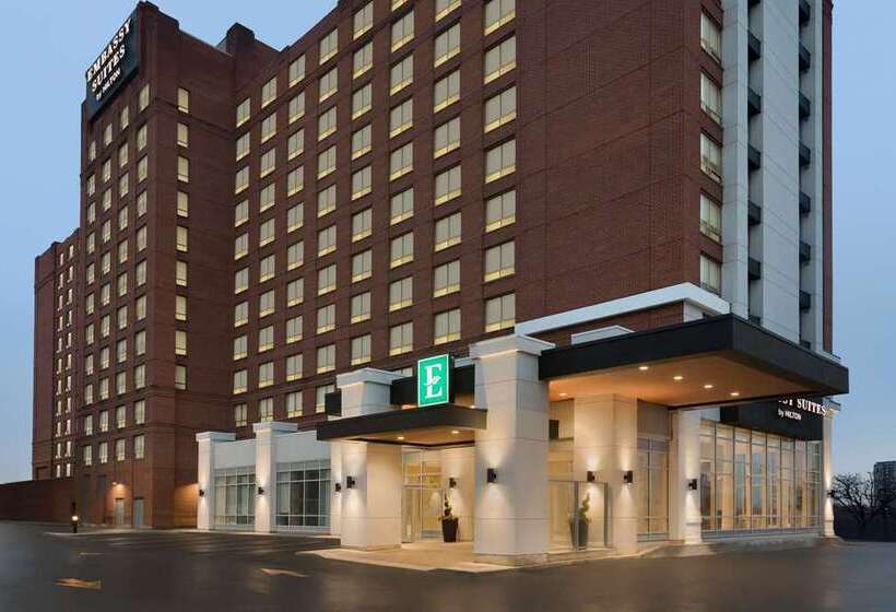 فندق Embassy Suites By Hilton Toronto Airport
