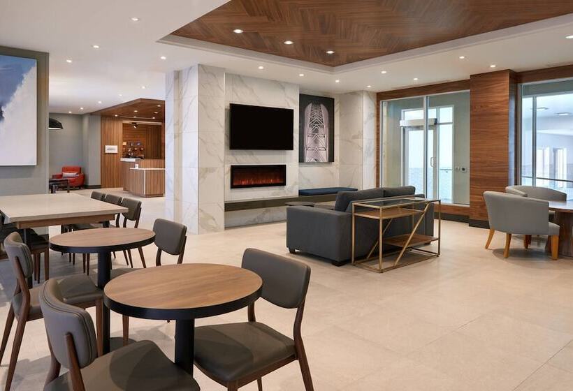 هتل Fairfield By Marriott Niagara Falls, Canada