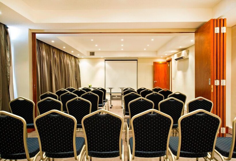 Protea Hotel By Marriott Windhoek Furstenhof