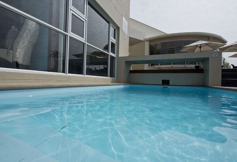 Protea Hotel By Marriott Windhoek Furstenhof