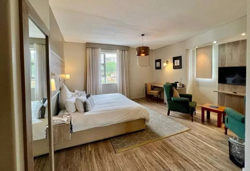 Protea Hotel By Marriott Windhoek Furstenhof