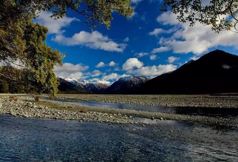 ホテル The Bealey