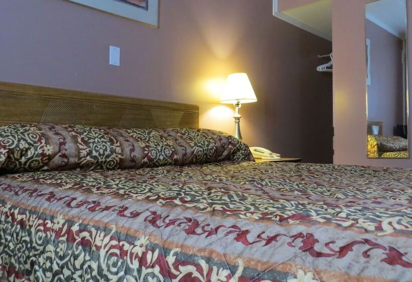 Мотель Kings Inn Orillia