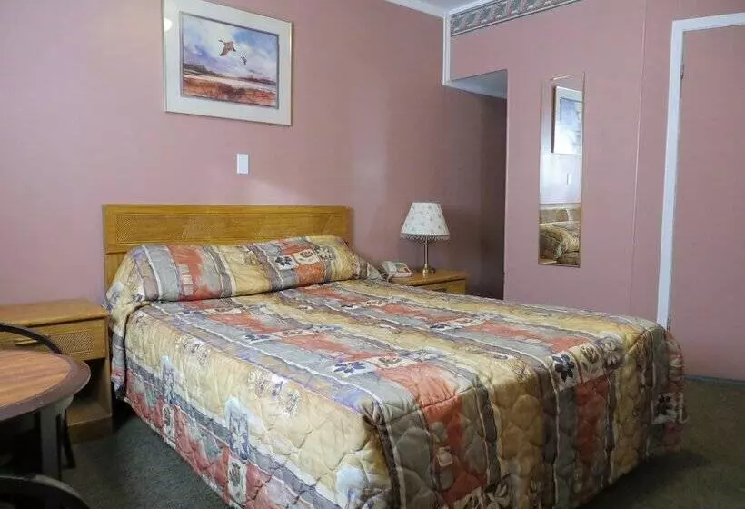 汽车旅馆 Kings Inn Orillia