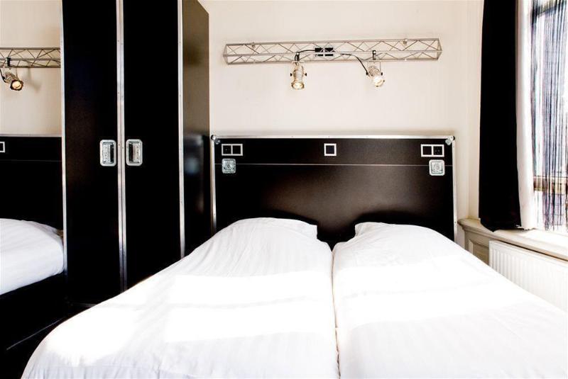 בית מלון כפרי Backstage