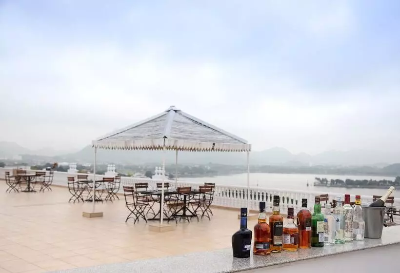 ホテル Hilltop Palace