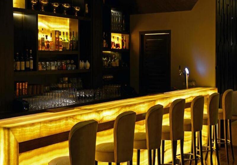 Hotel Sun N Sand Mumbai Juhu Beach