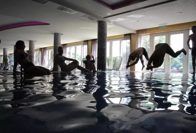 Мотель To Wellness