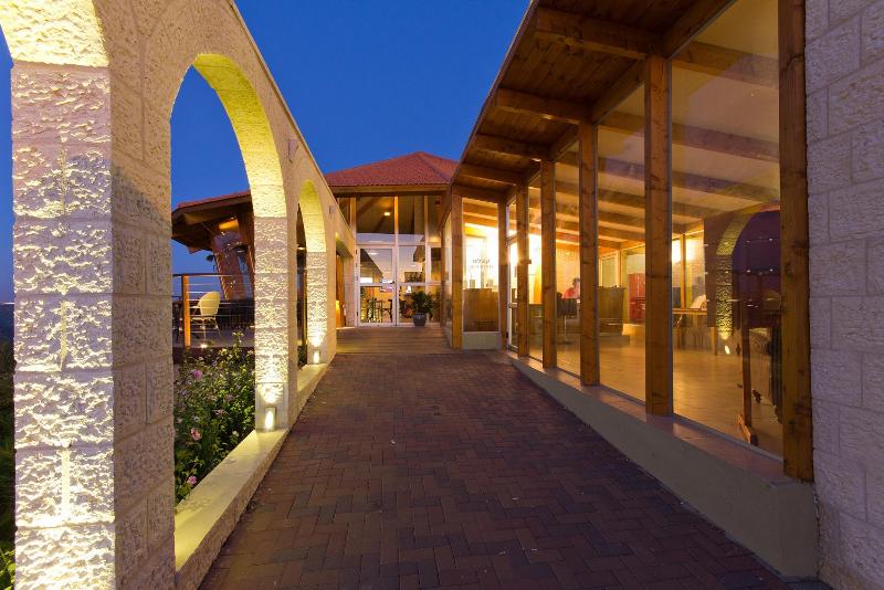 Shoresh Country Lodging