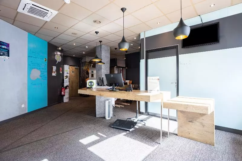 B&B HOTEL Arras Centre Les Places