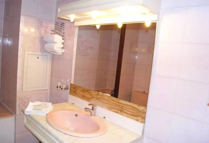 ホテル 1er Consul Rouen