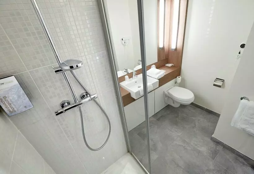 Otel Campanile Bayonne