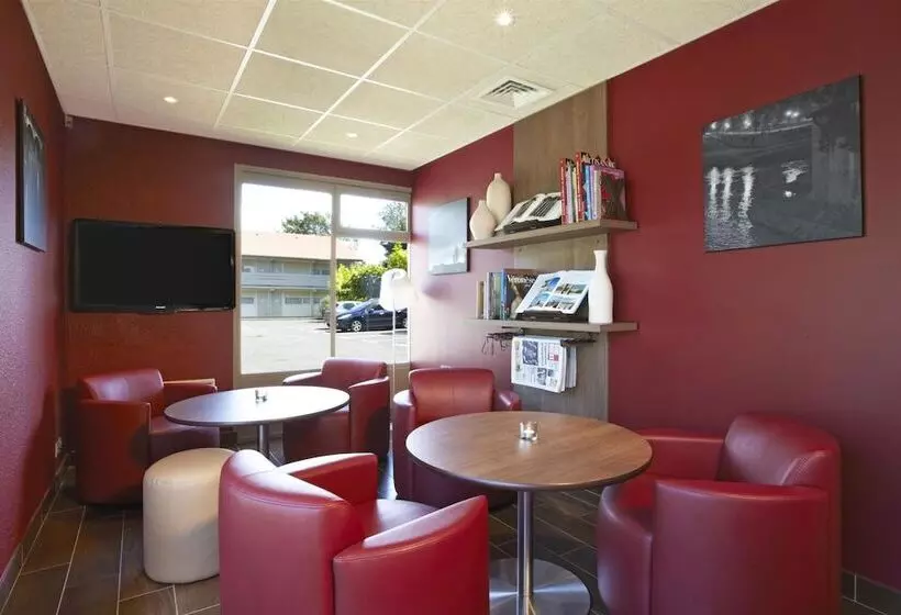 Campanile Hotel Mont De Marsan