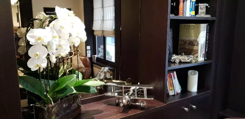 ホテル De La Paix Tour Eiffel