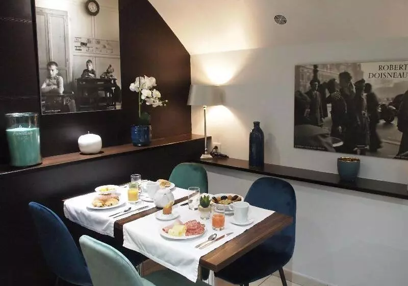 ホテル De La Paix Tour Eiffel