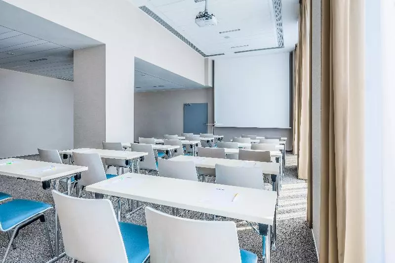 هتل Park Inn By Radisson Danube Bratislava