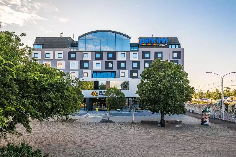هتل Park Inn By Radisson Danube Bratislava