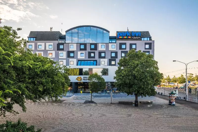هتل Park Inn By Radisson Danube Bratislava