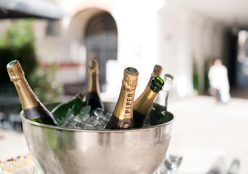 هتل Renaissance Paris Nobel Tour Eiffel