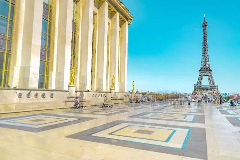 Отель Renaissance Paris Nobel Tour Eiffel