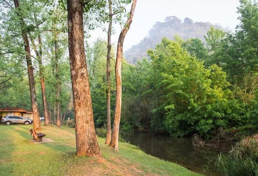 Merry Pebbles Resort