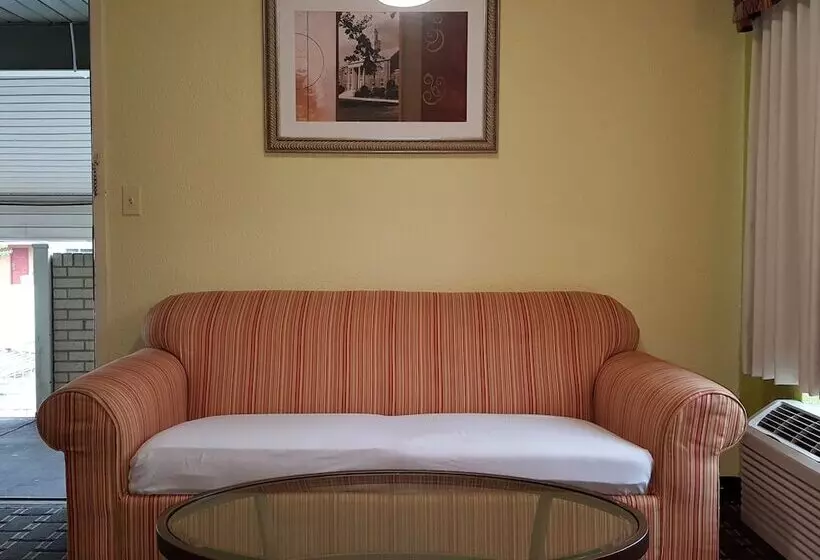 Hotelli American Inn Columbia