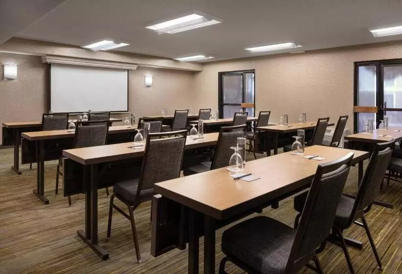 호텔 Courtyard By Marriott Las Vegas Convention Center