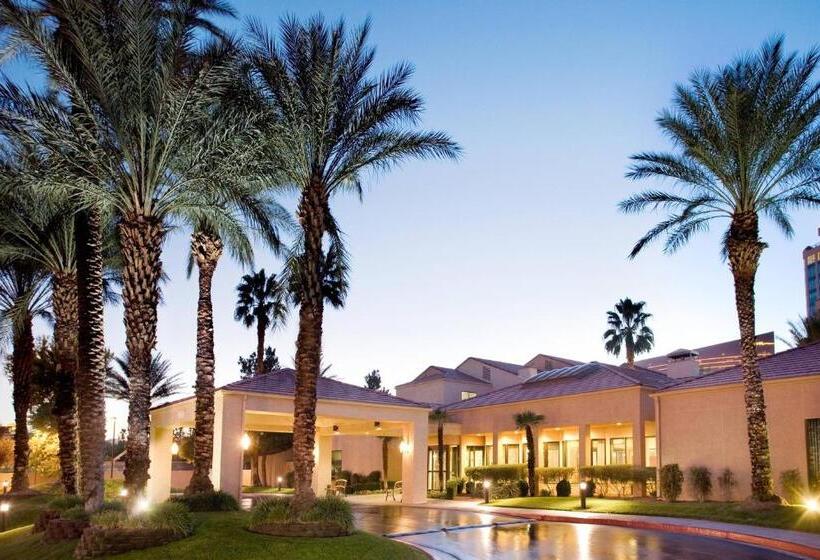 فندق Courtyard By Marriott Las Vegas Convention Center