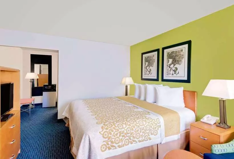 בית מלון כפרי Days Inn By Wyndham Easton