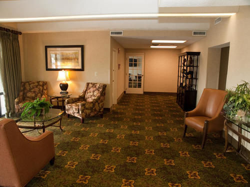 Hotel Gateway Inn & Suites