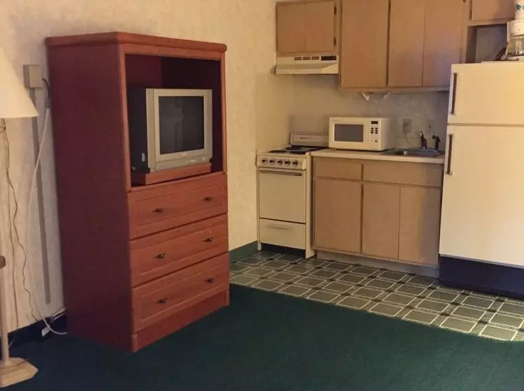 هتل Gateway Inn & Suites