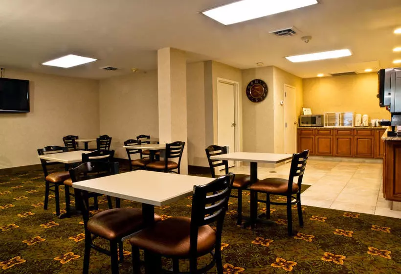هتل Gateway Inn & Suites