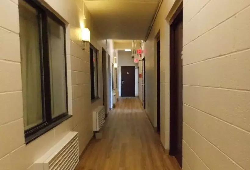 هتل Gateway Inn & Suites