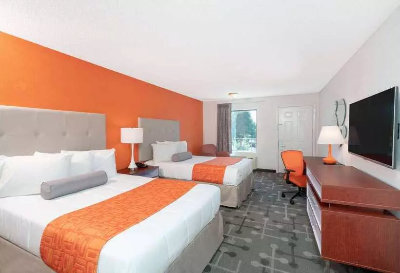 Отель Howard Johnson By Wyndham Aiken