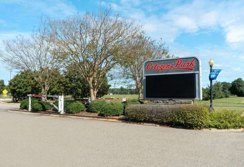 فندق Howard Johnson By Wyndham Aiken