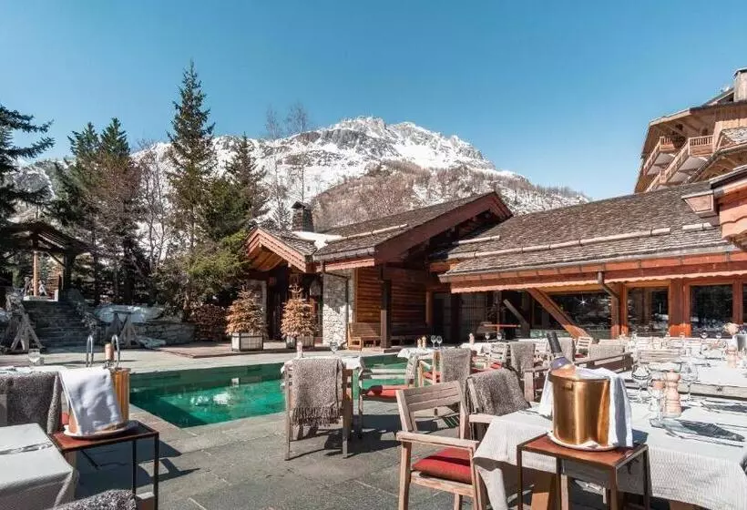 هتل Hôtel Le Blizzard