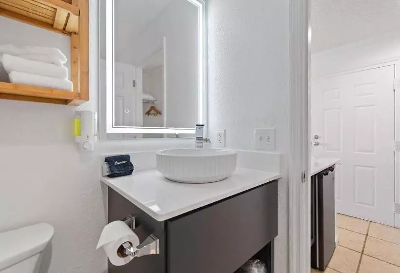 בית מלון כפרי Ocean Isle Inn