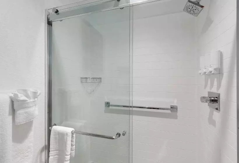 בית מלון כפרי Ocean Isle Inn