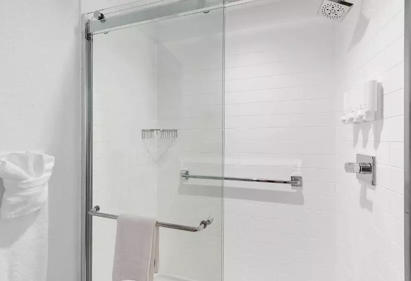 בית מלון כפרי Ocean Isle Inn