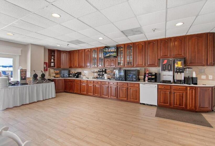 酒店 Ocean Isle Inn